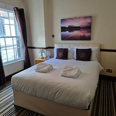 Phoenix Hotel チャード エクステリア 写真